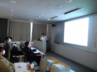 1 横田先生.jpg