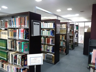 28 図書室.jpg