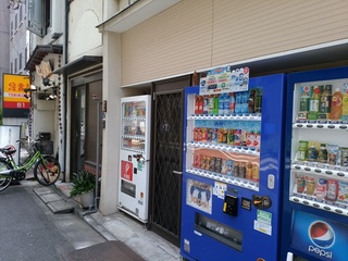 3 裏口.jpg