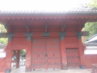 4 赤門.jpg