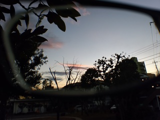6 眼鏡越しの空.jpg