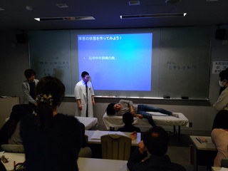 7 起き上がり.jpg