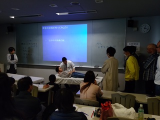 9 介助.jpg